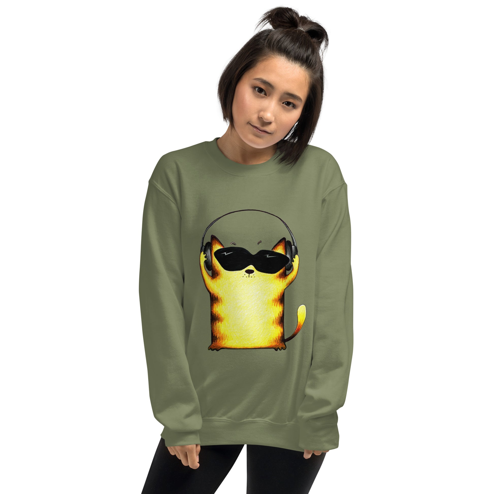 Green swearshirt with Cat and headphones